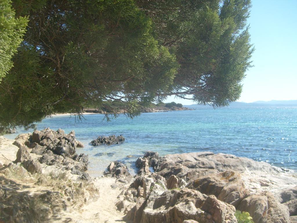 Residence Spiaggia Bianca Golfo Aranci Exterior photo