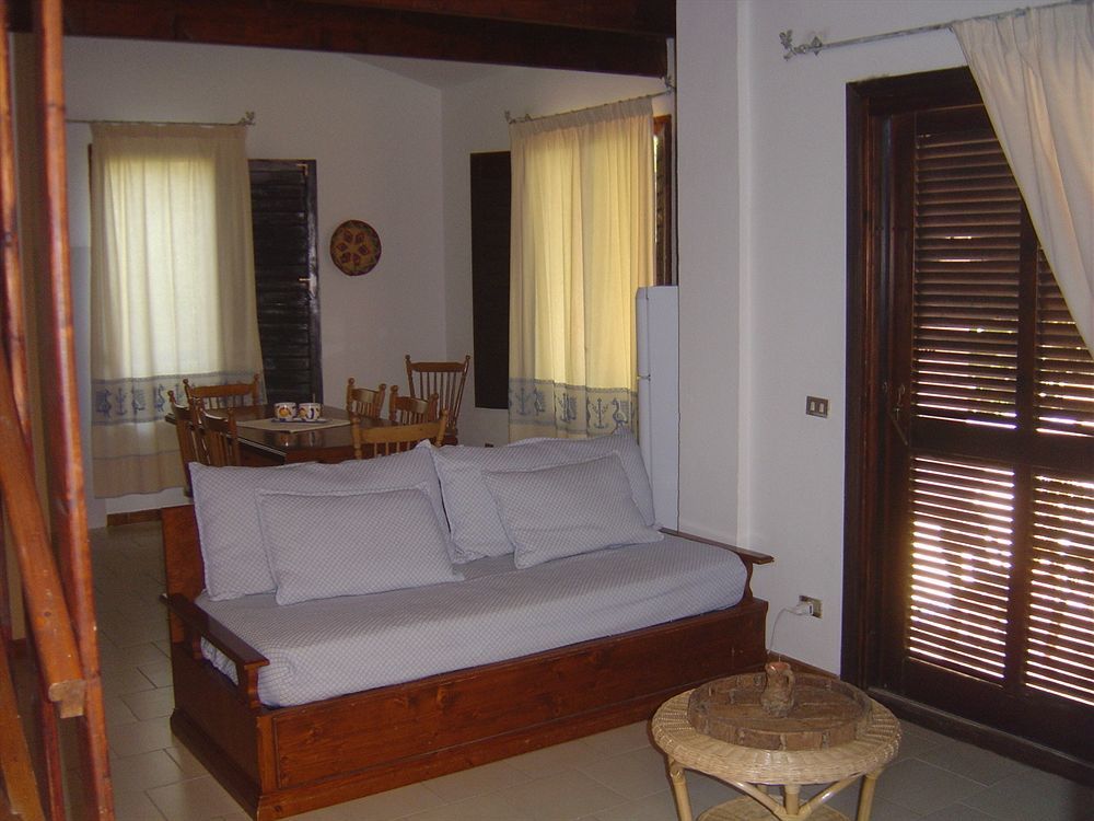 Residence Spiaggia Bianca Golfo Aranci Exterior photo
