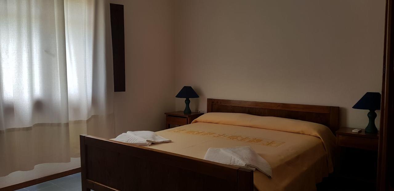 Residence Spiaggia Bianca Golfo Aranci Exterior photo