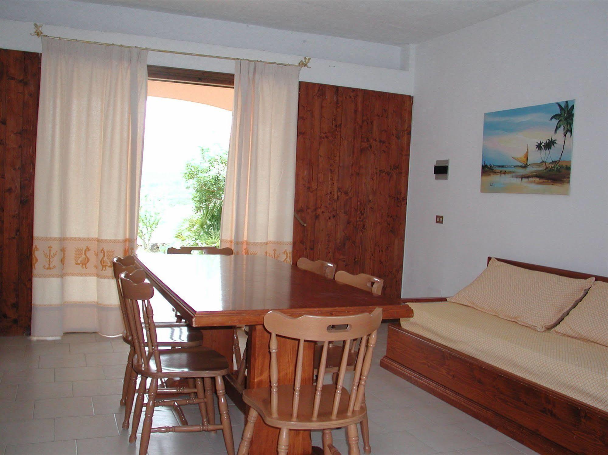 Residence Spiaggia Bianca Golfo Aranci Exterior photo